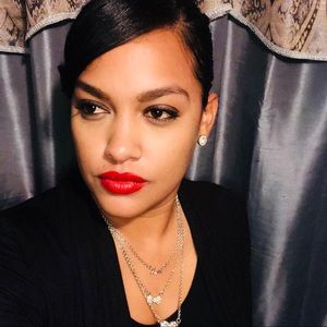 Meet your Posher, Ginerva